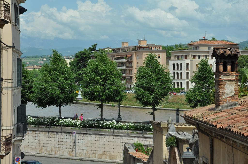 Casa Fola - City Centre Rooms Verona Dış mekan fotoğraf